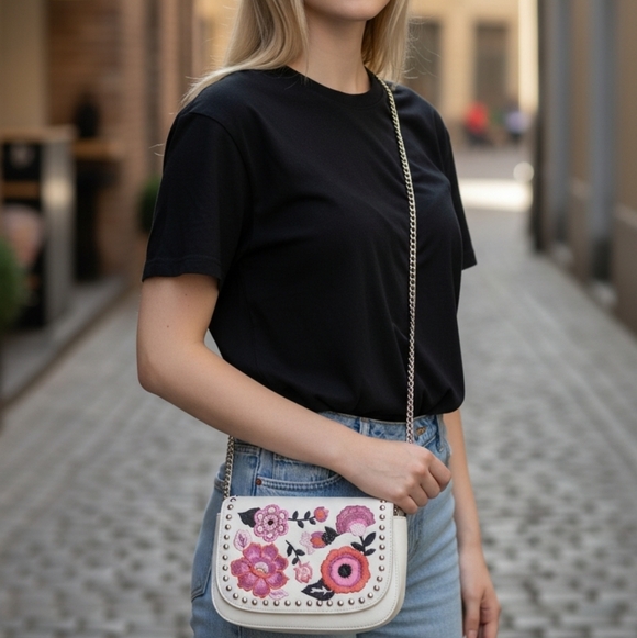 White Baby Pink Bouquet Embroidered Floral Faux Leather Gold Chain  Flap Closure - Picture 1 of 12